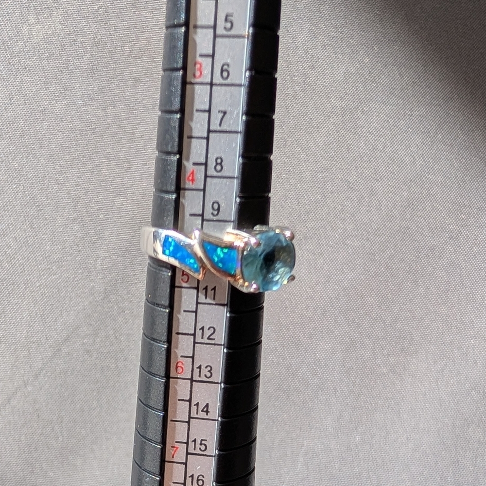 Colorful Resin and Metal Rings Set - Picture 2 of 9